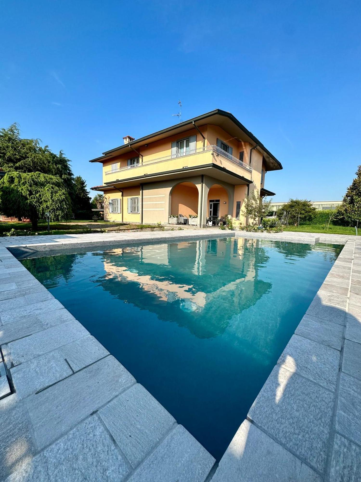 Villa 2 Cassano dʼAdda Exterior foto